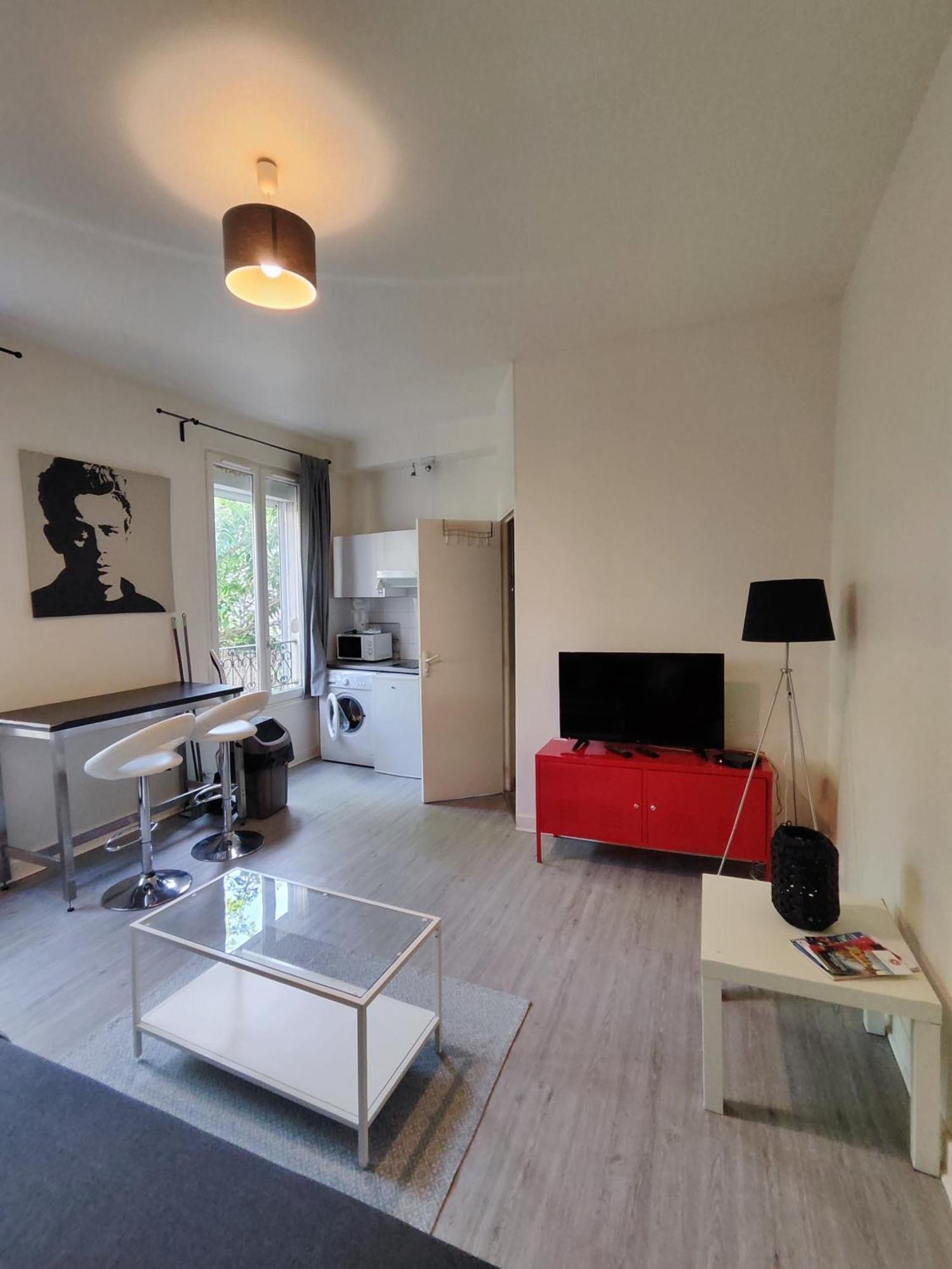 Charming Parisian Studio! Ιβρύ-συρ-Σεν Δωμάτιο φωτογραφία