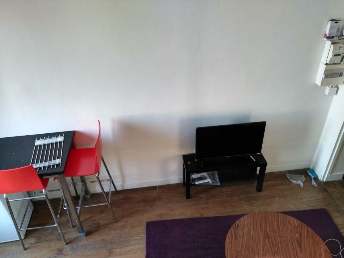 Charming Parisian Studio! Ιβρύ-συρ-Σεν Εξωτερικό φωτογραφία