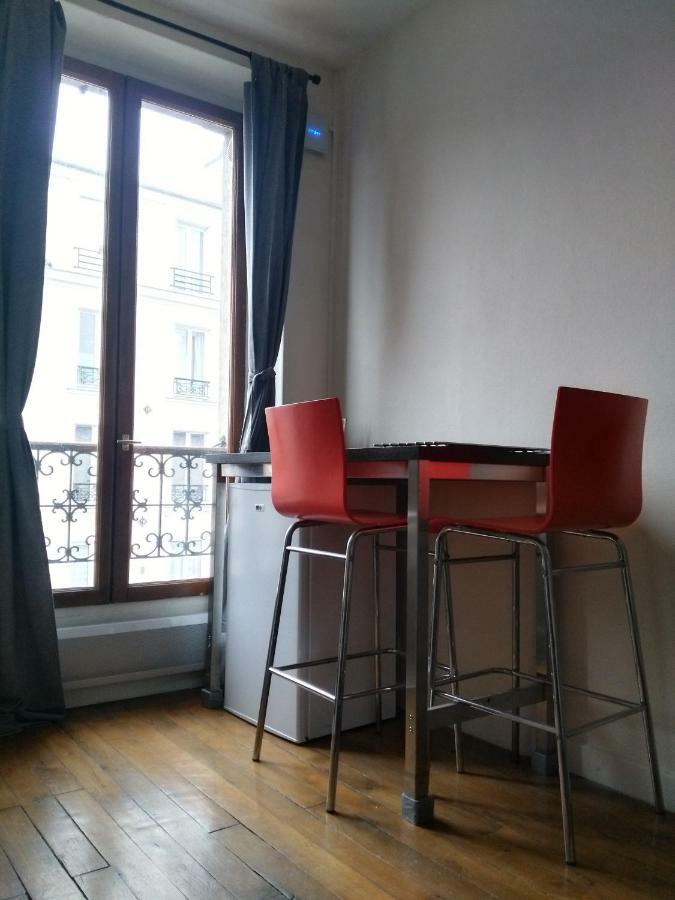 Charming Parisian Studio! Ιβρύ-συρ-Σεν Εξωτερικό φωτογραφία